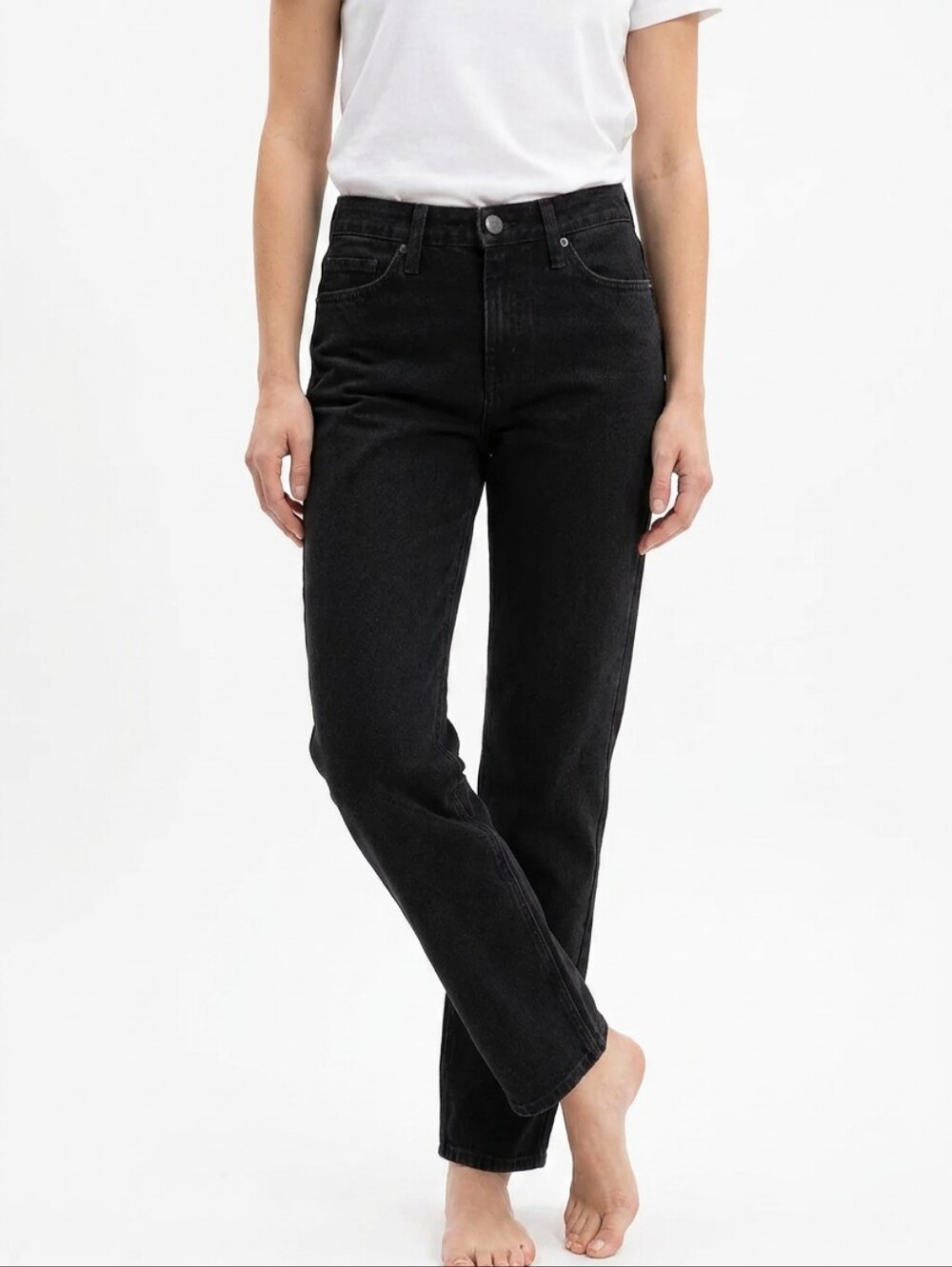 Lee Women's Mid Rise Black Straight-Leg Jeans Size 6 Short